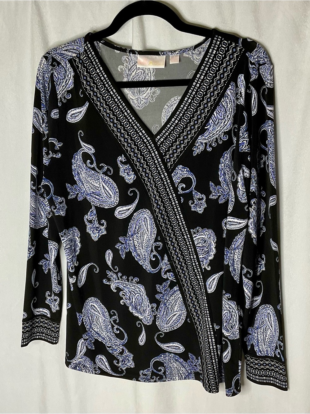 Belle by Kim Gravel V Neck Long Sleeve Stretch Paisley Top Size M